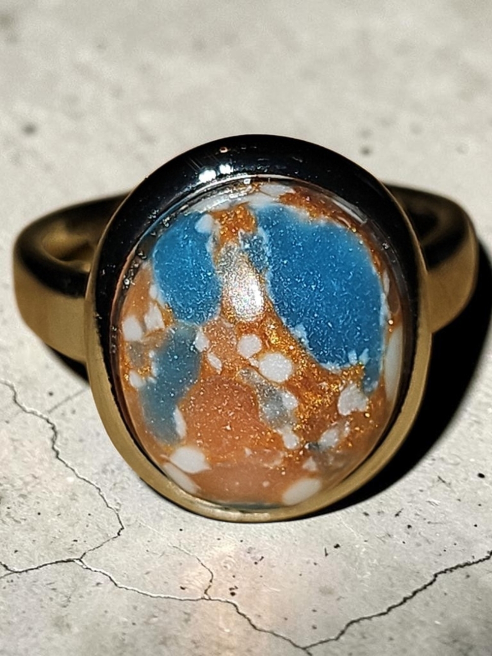 Nwt Sassified Boutique Gold-Tone Ring with Blue and Copper Marbled Cabochon